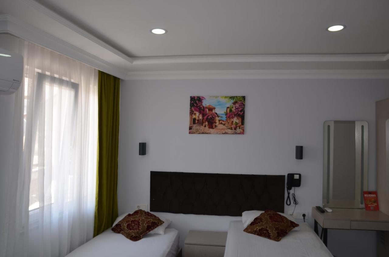 The Reina Hotel Истанбул Екстериор снимка